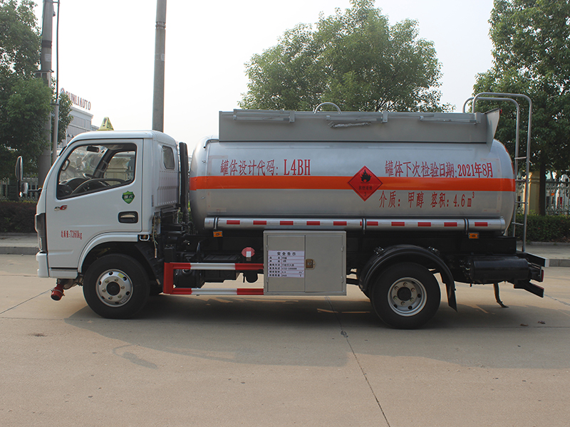 東風(fēng)多利卡4.6立方SCS5070GRYEQ6易燃液體罐式運(yùn)輸車(chē)