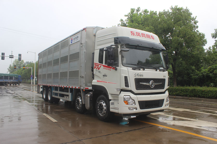 潤知星牌SCS5310CCQDFV6型畜禽運(yùn)輸車